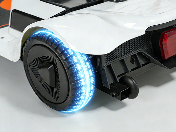 加宽胎面，牢牢抓地不打滑